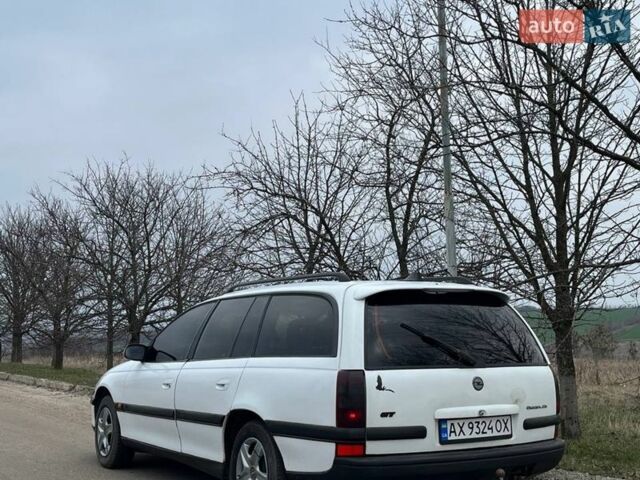 Белый Опель Омега, объемом двигателя 2.5 л и пробегом 435 тыс. км за 1800 $, фото 3 на Automoto.ua