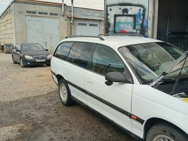 Опель Омега 1996 в Теплодаре на Automoto.ua Белый Опель Омега, объемом двигателя 0 л и пробегом 300 тыс. км за 1600 $, фото 6 на Automoto.ua