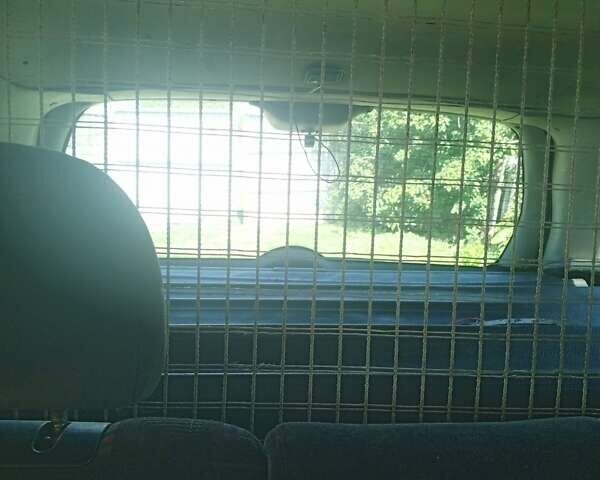 Белый Опель Омега, объемом двигателя 2.5 л и пробегом 368 тыс. км за 2000 $, фото 19 на Automoto.ua