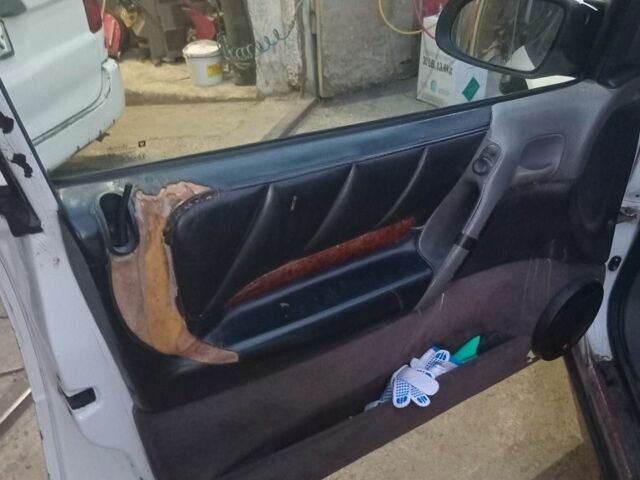 Опель Омега 1996 в Теплодаре на Automoto.ua Белый Опель Омега, объемом двигателя 0 л и пробегом 300 тыс. км за 1600 $, фото 3 на Automoto.ua