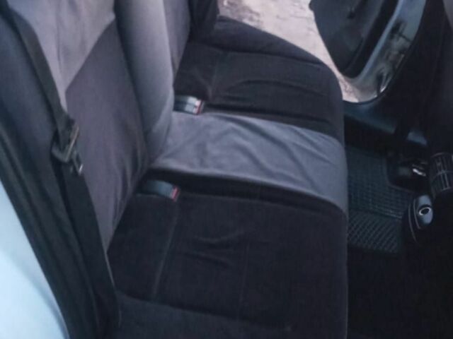 Белый Опель Омега, объемом двигателя 2 л и пробегом 300 тыс. км за 1500 $, фото 18 на Automoto.ua