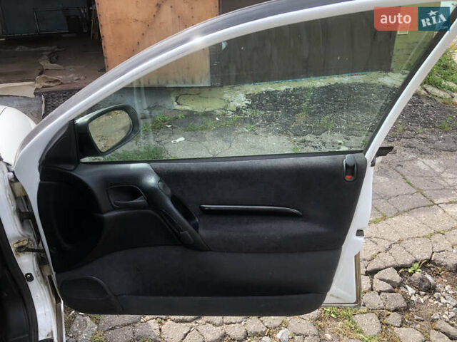 Белый Опель Омега, объемом двигателя 2 л и пробегом 330 тыс. км за 2700 $, фото 33 на Automoto.ua