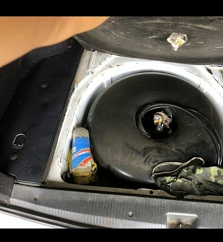 Белый Опель Омега, объемом двигателя 2 л и пробегом 330 тыс. км за 2700 $, фото 10 на Automoto.ua