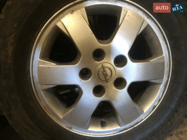 Белый Опель Омега, объемом двигателя 2 л и пробегом 330 тыс. км за 2700 $, фото 52 на Automoto.ua