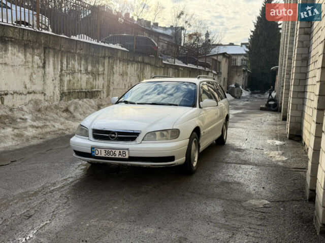 Белый Опель Омега, объемом двигателя 2 л и пробегом 500 тыс. км за 2000 $, фото 1 на Automoto.ua