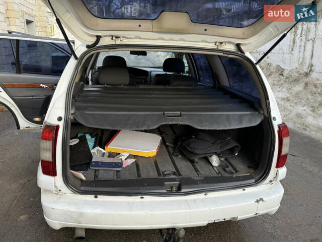 Белый Опель Омега, объемом двигателя 2 л и пробегом 500 тыс. км за 2600 $, фото 6 на Automoto.ua