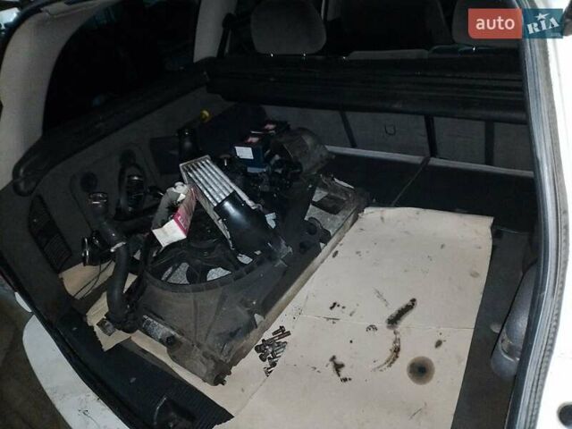 Білий Опель Омега, об'ємом двигуна 2.2 л та пробігом 250 тис. км за 1400 $, фото 5 на Automoto.ua