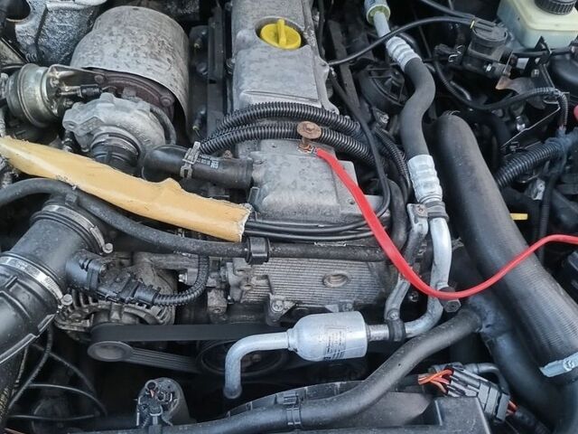Белый Опель Омега, объемом двигателя 2.2 л и пробегом 275 тыс. км за 3500 $, фото 18 на Automoto.ua