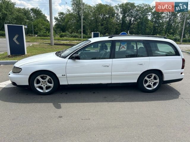 Белый Опель Омега, объемом двигателя 2.5 л и пробегом 385 тыс. км за 2999 $, фото 6 на Automoto.ua