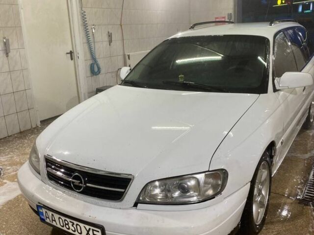 Белый Опель Омега, объемом двигателя 2.2 л и пробегом 266 тыс. км за 2800 $, фото 1 на Automoto.ua