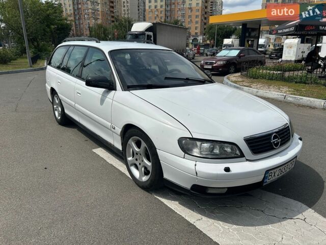 Белый Опель Омега, объемом двигателя 2.5 л и пробегом 385 тыс. км за 2999 $, фото 2 на Automoto.ua