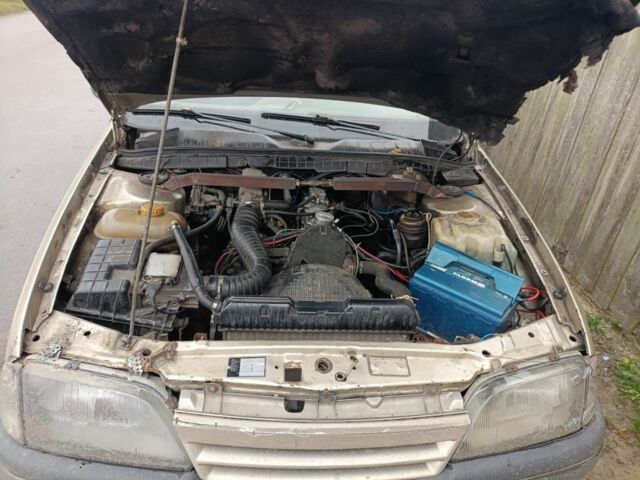 Бежевый Опель Омега, объемом двигателя 0 л и пробегом 44 тыс. км за 763 $, фото 4 на Automoto.ua