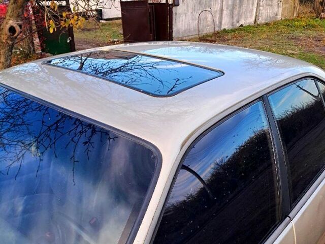 Бежевий Опель Омега, об'ємом двигуна 1.8 л та пробігом 0 тис. км за 1300 $, фото 4 на Automoto.ua