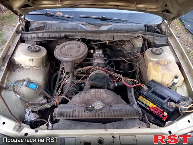 Бежевий Опель Омега, об'ємом двигуна 1.8 л та пробігом 300 тис. км за 800 $, фото 4 на Automoto.ua