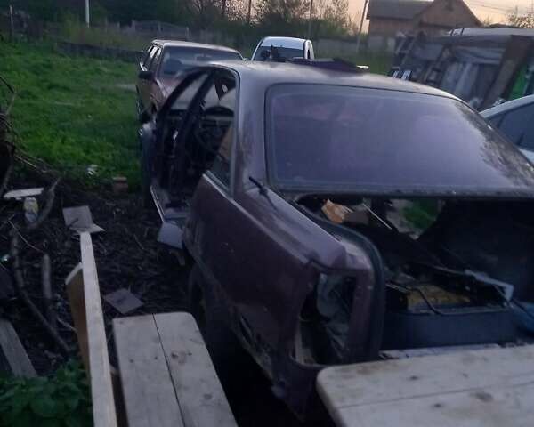 Бежевый Опель Омега, объемом двигателя 1.8 л и пробегом 200 тыс. км за 720 $, фото 13 на Automoto.ua