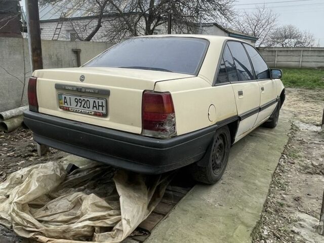 Бежевий Опель Омега, об'ємом двигуна 2 л та пробігом 380 тис. км за 750 $, фото 1 на Automoto.ua