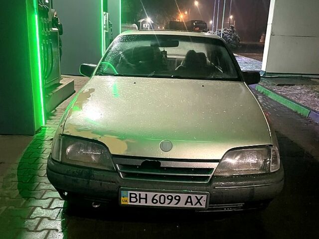 Опель Омега 1988 в Одессе на Automoto.ua Бежевый Опель Омега, объемом двигателя 2 л и пробегом 339 тыс. км за 600 $, фото 4 на Automoto.ua