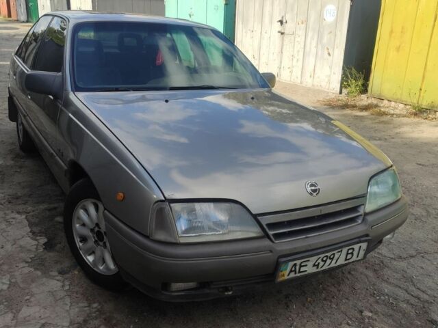 Бежевий Опель Омега, об'ємом двигуна 2 л та пробігом 330 тис. км за 964 $, фото 2 на Automoto.ua