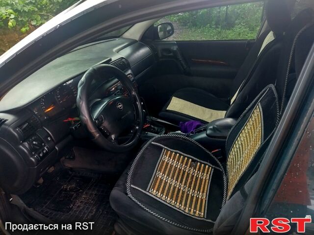 Бежевый Опель Омега, объемом двигателя 2 л и пробегом 0 тыс. км за 2200 $, фото 10 на Automoto.ua