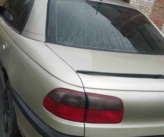 Бежевий Опель Омега, об'ємом двигуна 2 л та пробігом 362 тис. км за 2450 $, фото 16 на Automoto.ua