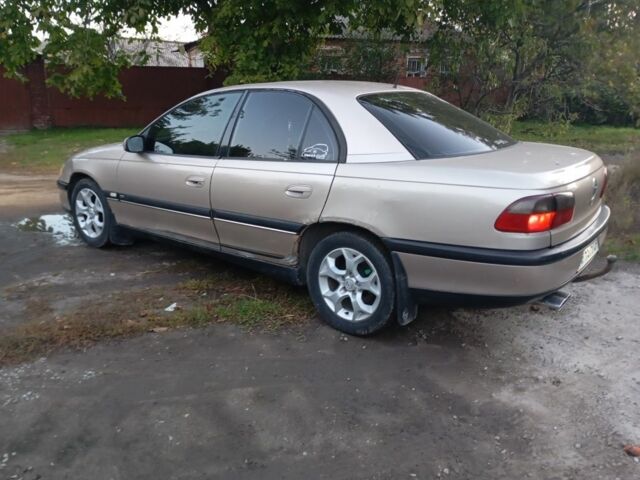 Бежевый Опель Омега, объемом двигателя 2 л и пробегом 300 тыс. км за 1650 $, фото 4 на Automoto.ua