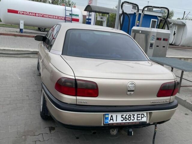 Бежевий Опель Омега, об'ємом двигуна 2 л та пробігом 3 тис. км за 2916 $, фото 1 на Automoto.ua