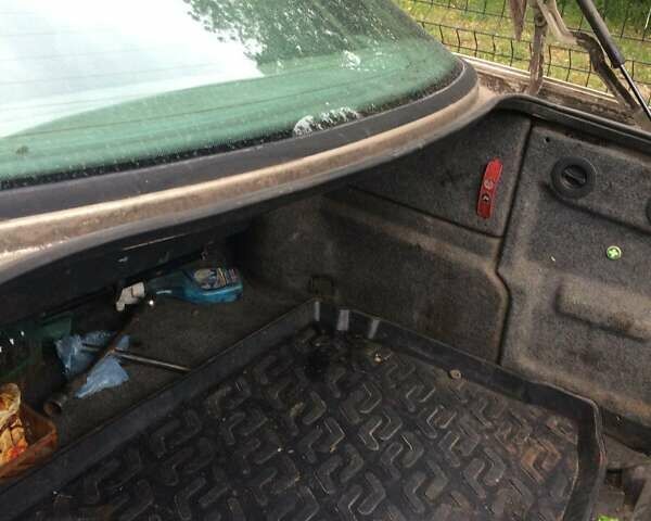 Бежевый Опель Омега, объемом двигателя 2.5 л и пробегом 260 тыс. км за 1700 $, фото 1 на Automoto.ua