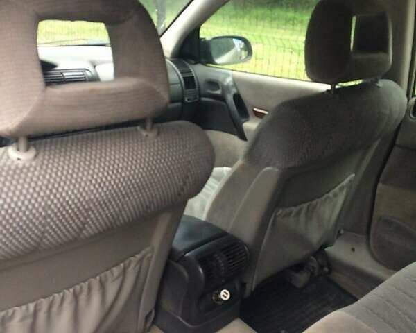 Бежевый Опель Омега, объемом двигателя 2.5 л и пробегом 260 тыс. км за 1700 $, фото 7 на Automoto.ua