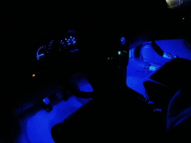 Бежевый Опель Омега, объемом двигателя 0 л и пробегом 864 тыс. км за 1100 $, фото 4 на Automoto.ua