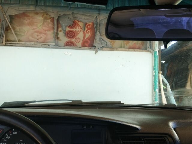 Бежевый Опель Омега, объемом двигателя 2 л и пробегом 500 тыс. км за 2800 $, фото 8 на Automoto.ua