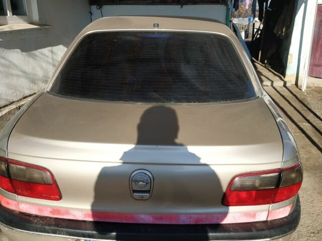 Бежевый Опель Омега, объемом двигателя 2 л и пробегом 500 тыс. км за 2800 $, фото 5 на Automoto.ua