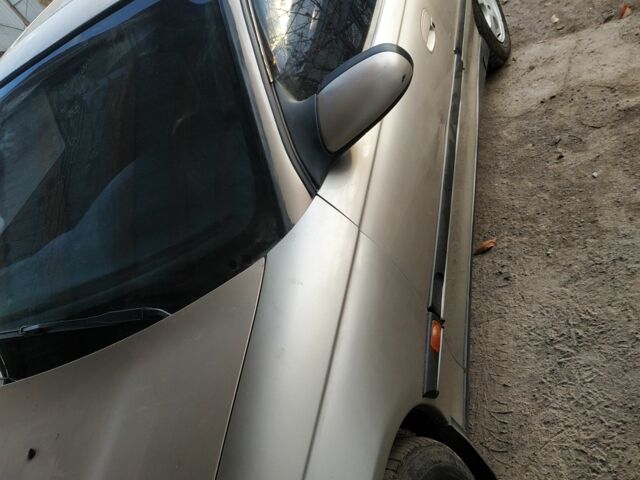 Бежевый Опель Омега, объемом двигателя 2 л и пробегом 500 тыс. км за 2800 $, фото 15 на Automoto.ua