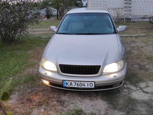 Бежевый Опель Омега, объемом двигателя 2 л и пробегом 300 тыс. км за 2450 $, фото 3 на Automoto.ua