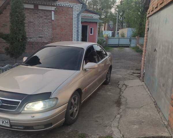 Бежевый Опель Омега, объемом двигателя 2 л и пробегом 277 тыс. км за 3900 $, фото 3 на Automoto.ua