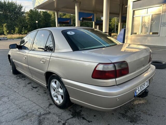 Опель Омега 2001 у Києві на Automoto.ua Бежевий Опель Омега, об'ємом двигуна 2.5 л та пробігом 487 тис. км за 2250 $, фото 5 на Automoto.ua