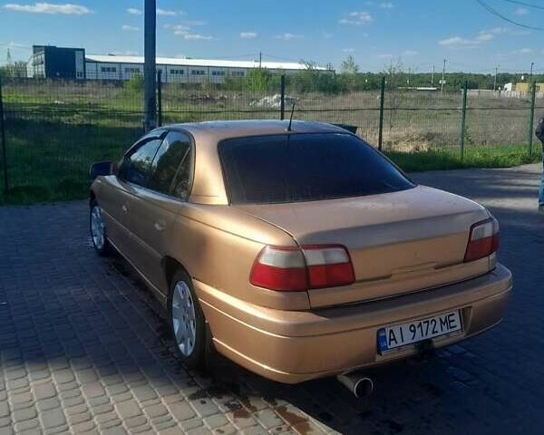 Бежевый Опель Омега, объемом двигателя 2.2 л и пробегом 362 тыс. км за 3450 $, фото 3 на Automoto.ua