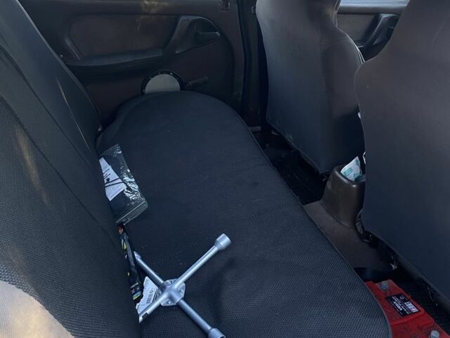 Бежевый Опель Омега, объемом двигателя 2.2 л и пробегом 70 тыс. км за 715 $, фото 4 на Automoto.ua