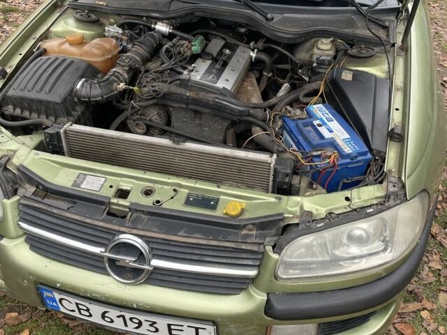 Бежевый Опель Омега, объемом двигателя 2 л и пробегом 240 тыс. км за 1639 $, фото 4 на Automoto.ua