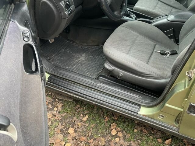 Бежевый Опель Омега, объемом двигателя 2 л и пробегом 240 тыс. км за 1639 $, фото 2 на Automoto.ua