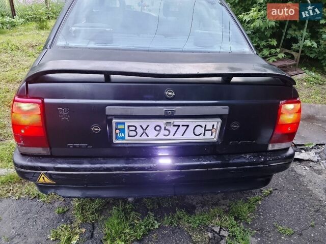 Чорний Опель Омега, об'ємом двигуна 1.98 л та пробігом 186 тис. км за 680 $, фото 6 на Automoto.ua