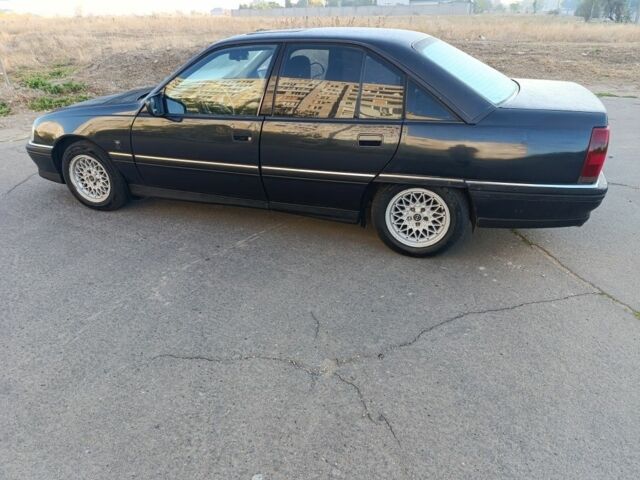 Чорний Опель Омега, об'ємом двигуна 2 л та пробігом 400 тис. км за 1333 $, фото 3 на Automoto.ua