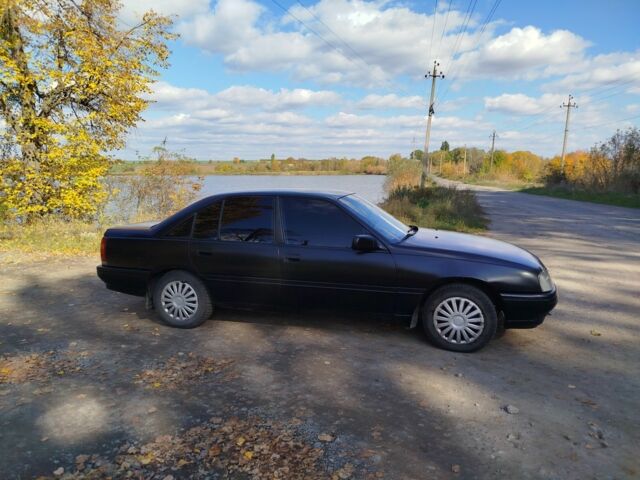 Черный Опель Омега, объемом двигателя 2 л и пробегом 394 тыс. км за 900 $, фото 2 на Automoto.ua
