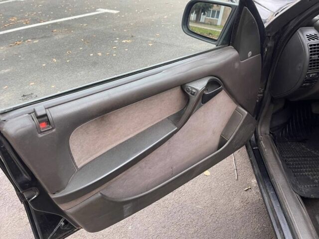 Черный Опель Омега, объемом двигателя 2 л и пробегом 185 тыс. км за 1050 $, фото 8 на Automoto.ua