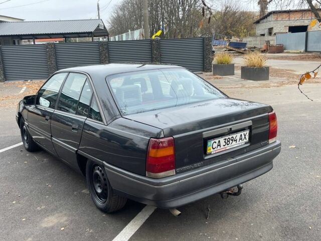 Черный Опель Омега, объемом двигателя 2 л и пробегом 185 тыс. км за 1050 $, фото 3 на Automoto.ua