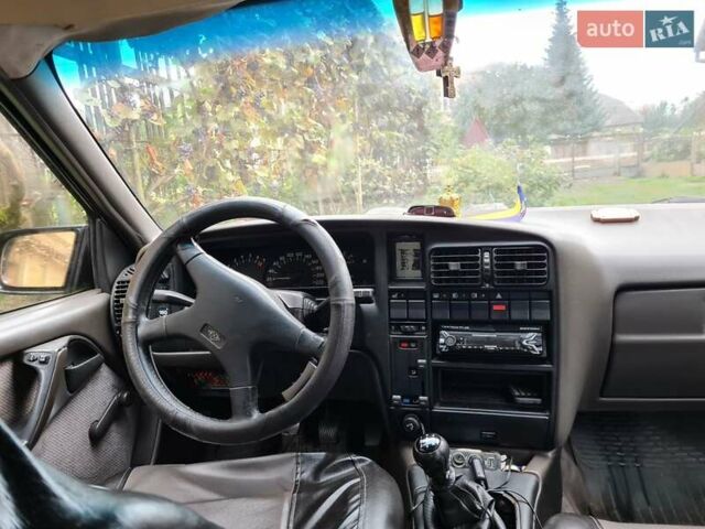 Черный Опель Омега, объемом двигателя 2 л и пробегом 379 тыс. км за 2150 $, фото 9 на Automoto.ua