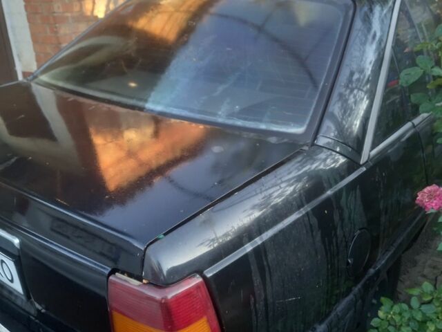 Опель Омега 1988 в Никополе на Automoto.ua Черный Опель Омега, объемом двигателя 2 л и пробегом 348 тыс. км за 837 $, фото 3 на Automoto.ua