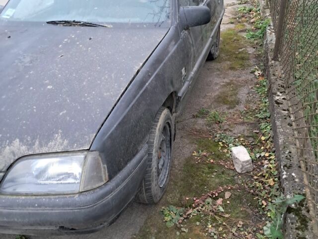 Черный Опель Омега, объемом двигателя 2 л и пробегом 400 тыс. км за 350 $, фото 2 на Automoto.ua