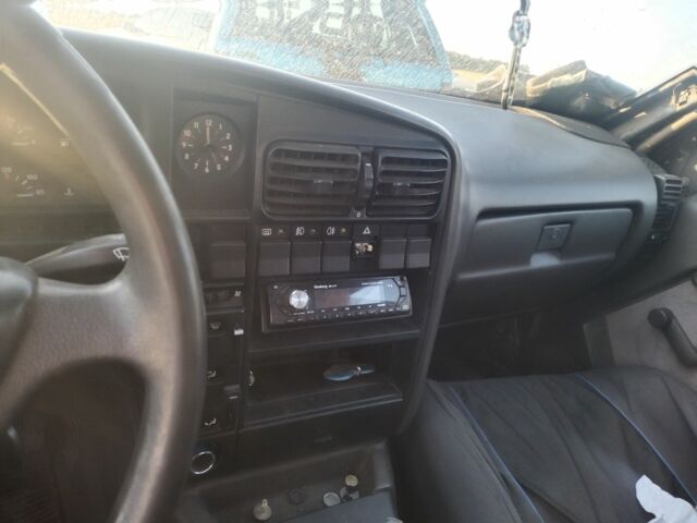 Чорний Опель Омега, об'ємом двигуна 0 л та пробігом 500 тис. км за 600 $, фото 3 на Automoto.ua