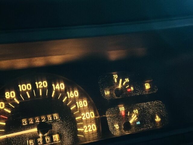 Черный Опель Омега, объемом двигателя 2 л и пробегом 290 тыс. км за 746 $, фото 16 на Automoto.ua