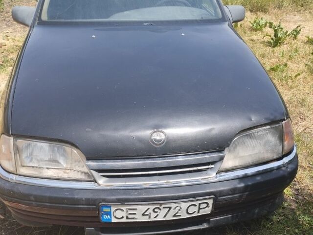 Черный Опель Омега, объемом двигателя 2 л и пробегом 1 тыс. км за 800 $, фото 1 на Automoto.ua